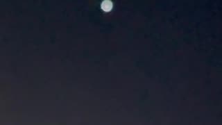 Bizarre lights in the sky over my house?? 1 of 2 videos