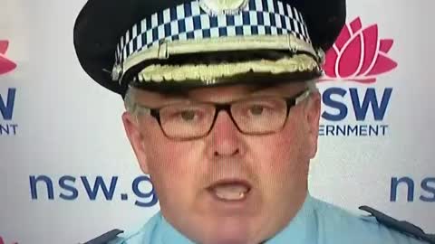 NSW Gestapo Tyrant Hunts Down People For "Behavior" Of "Getting Fresh Air"