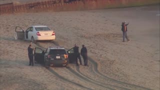 Pursuit Suspect Foot Bails Into The Ocean