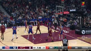 NBA - Darius Garland sinks the triple through contact in his first game back 🎯 Cavs-Pistons