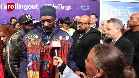 Snoop Dogg leads the cast of new comedy "The Underdoggs"