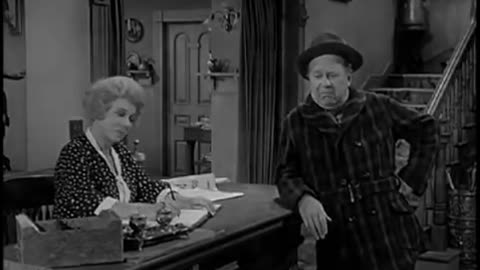 Petticoat Junction - Season 1, Episode 18 (1964) - Hooterville vs. Hollywood