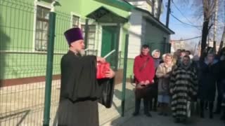 Russia Devotees Break Lockdown To Attend Easter Services