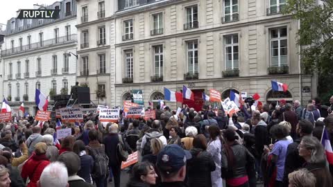 France: Hundreds flood Paris streets protesting against 'imposing' of vaccination and health passes