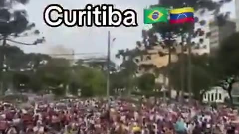 Venezuelanos saem as ruas de Curitiba para protestar contra a ditadura de Maduro!