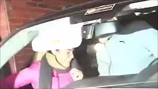 Maradona s djevojkom u automobilu