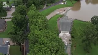 Illinois Dam Fails After Heavy Rains and Tornadoes Sweep Across State; Hundreds told to Evacuate