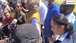 Race Huckster Al Sharpton HECKLED in Del Rio by Patriotic Americans