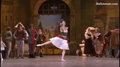 Esmeralda's Entrance - Maria Alexandrova (Bolshoi Ballet 2011)