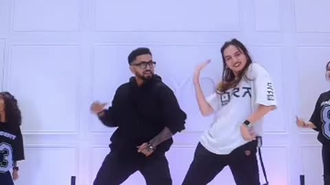 Crazy popular viral dance video