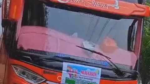 Bus Indonesia