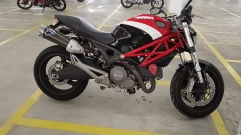 Ducati monster 795 idamanku