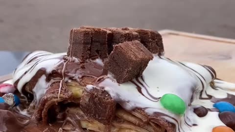 Regular crepe | Brownie | m&m's