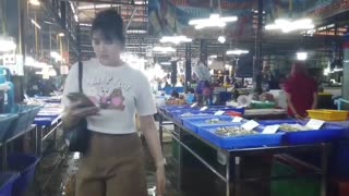 SEAFOOD LOVERS DELIGHT - NAKLUA FISH MARKET(1)