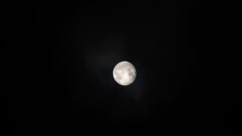 "Full Moon: Stunning Celestial Beauty | Watch Now!"