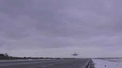 Su-35 fighters carry out escort missions