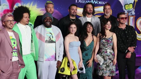 Trolls Band Together' Purple Carpet Premiere - Full Coverage