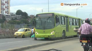 Metro mujer bus