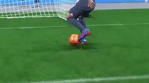 Amazing playing skills of Neymar Jr