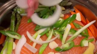 How to make a Salmon with carrots and caramelized onions divine🐟🥕🧅