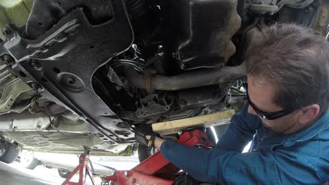 2002 Ford Focus Rear Engine Mount replacement