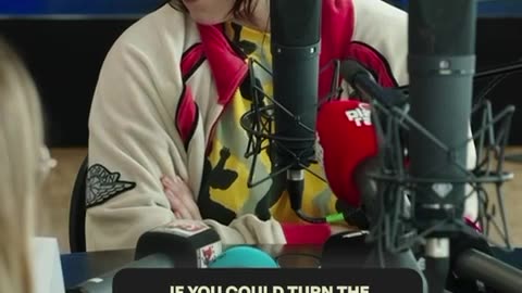 Billie answers fan questions for German Radio with Digster Pop BillieEilish
