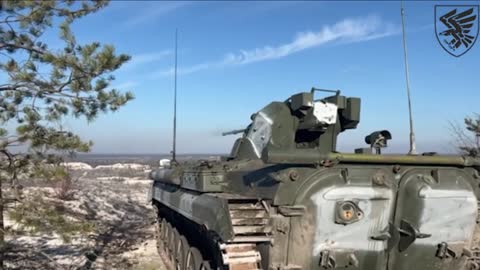 Ukrainian Fighters Show Rare Captured Russian BMP And Test It Out