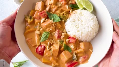 Plant-Based Paradise: Vegan Panang Curry with Tofu & Vegetables