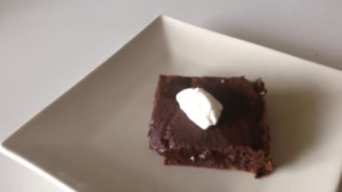 CHOCOLATE FONDANT RECIPE (QUICK AND EASY) - RECETTE DE FONDANT AU CHOCOLAT(RAPIDE ET FACILE)