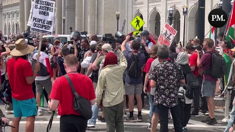Police arrests pro-Palestinian protestors outside Union Station in DC
