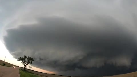 Time lapse captures incredible Supercell rolling out of Arnold, Nebraska