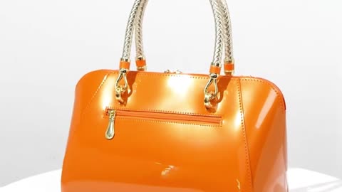 Wow! This beautiful handbag is a winner