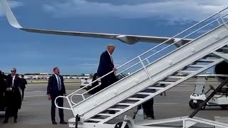 Trump Boards Trump Force One for UAW Event in Clinton Township, MI 09/27/2023