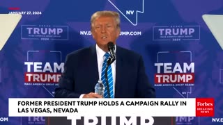 DRAMATIC MOMENT_ Trump Stops Rally And Calls For Doctor When Rally-Goer Suffers Medical Emergency