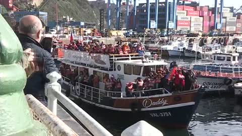 Valparaíso recrea el desembarco de exiliados españoles del Winnipeg