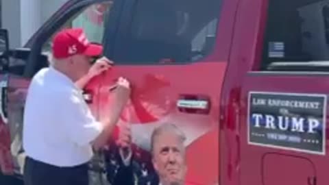 Trump Signs Car of Dedicated Fan: A Moment to Remember!