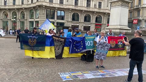 manifestazione per la guerra in Ucraina a Milano