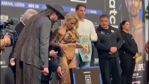 EBANIE BRIDGES V SHANNON O CONNELL WEIGH IN AHEAD OF WORLD TITLE SHOWDOWN