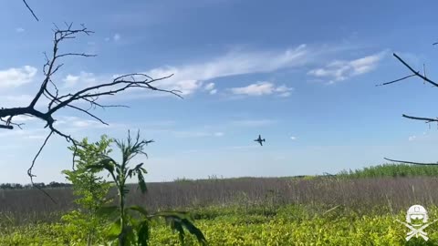 a Russian soldier records two SU-25s in Zaporozhye area