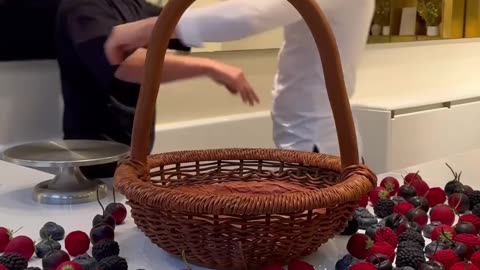 Berries_Chocolate basket! 🧺🍓 Great project created with my friend Cedric during my stay in Paris!