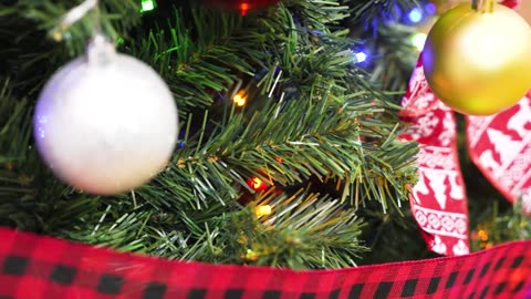 shop now://https://amzn.to/3QXtLRt.. Prelit Flocked Light Christmas Tree