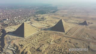 4K DRONE FOOTAGE OF THE GIZA PLATEAU IN CAIRO, EGYPT