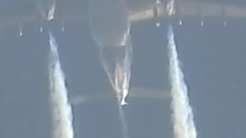Suspicious Air Craft Spurting Liquid From The Tail End April 22,2022