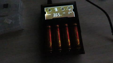 Carregador de Baterias Nitecore Digicharger D4EU – AliExpress