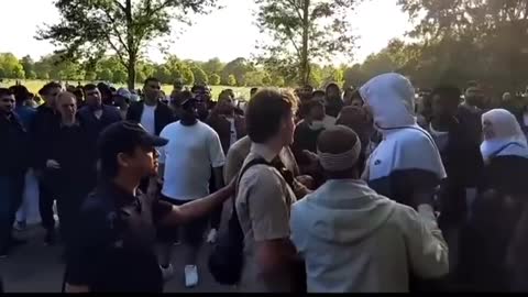 Muslims Attack Christian Preacher In Speakers Corner