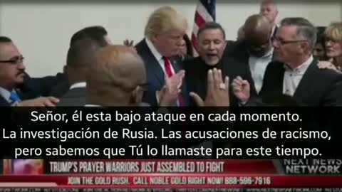 Apoyando a Donald Trump en Oración