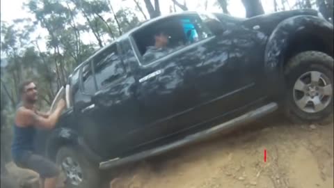 EPIC 4X4 OFF ROAD FAILS COMPILATION