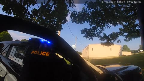 JW Bodycam: "Someone was looking out the Window"-"One Down" -Officer appears to Look for 2nd Shooter