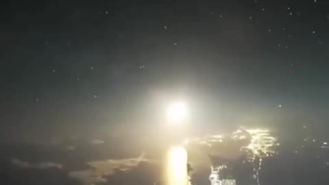 This breathtaking video shows a Falcon 9 launch viewed from airplane cockpit at fight level