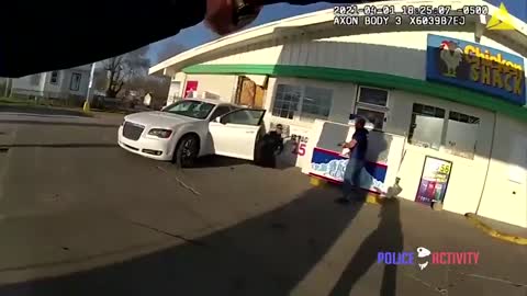 RAW VIDEO: Rock Island, Illinois - Police Involved Shooting